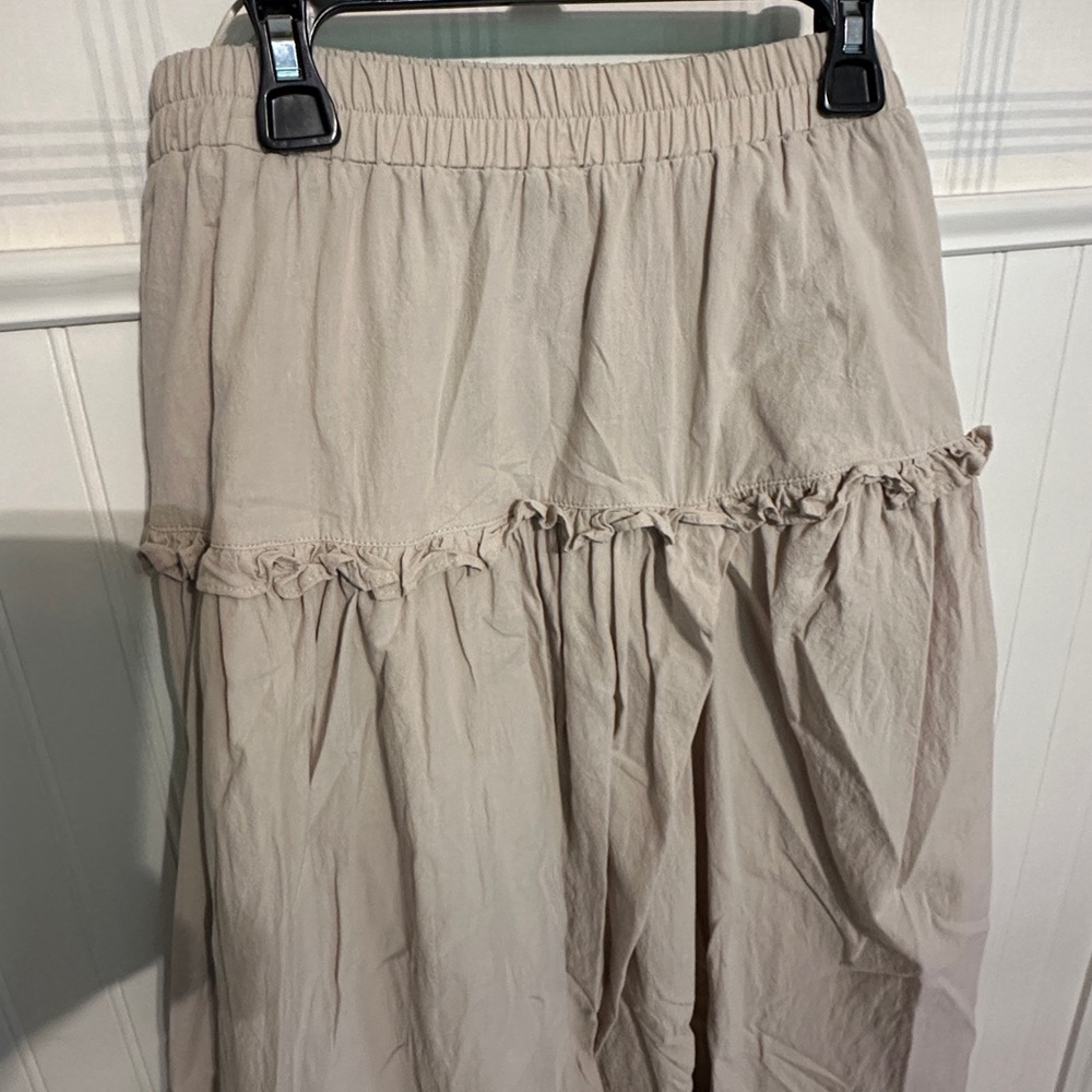 Things Between 100% cotton skirt neutral/beige - Picture 2 of 4